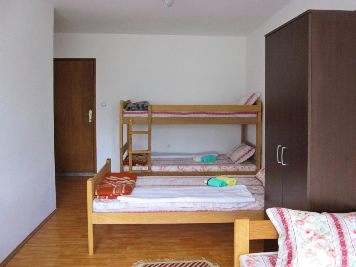 Guesthouse Mirkovic Pluzine Exterior photo